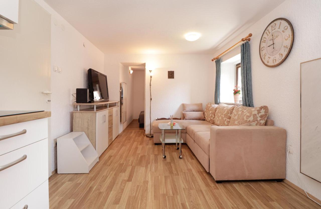 Spring Rest Apartment Bled Ngoại thất bức ảnh